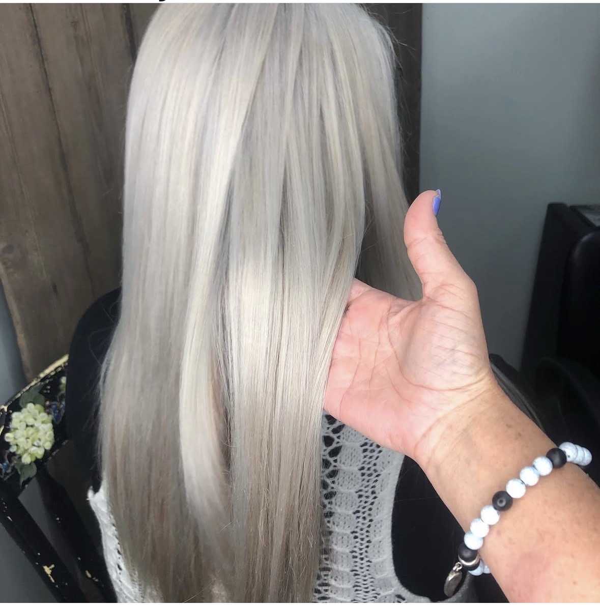 Brazillian Blowout w/ Gift