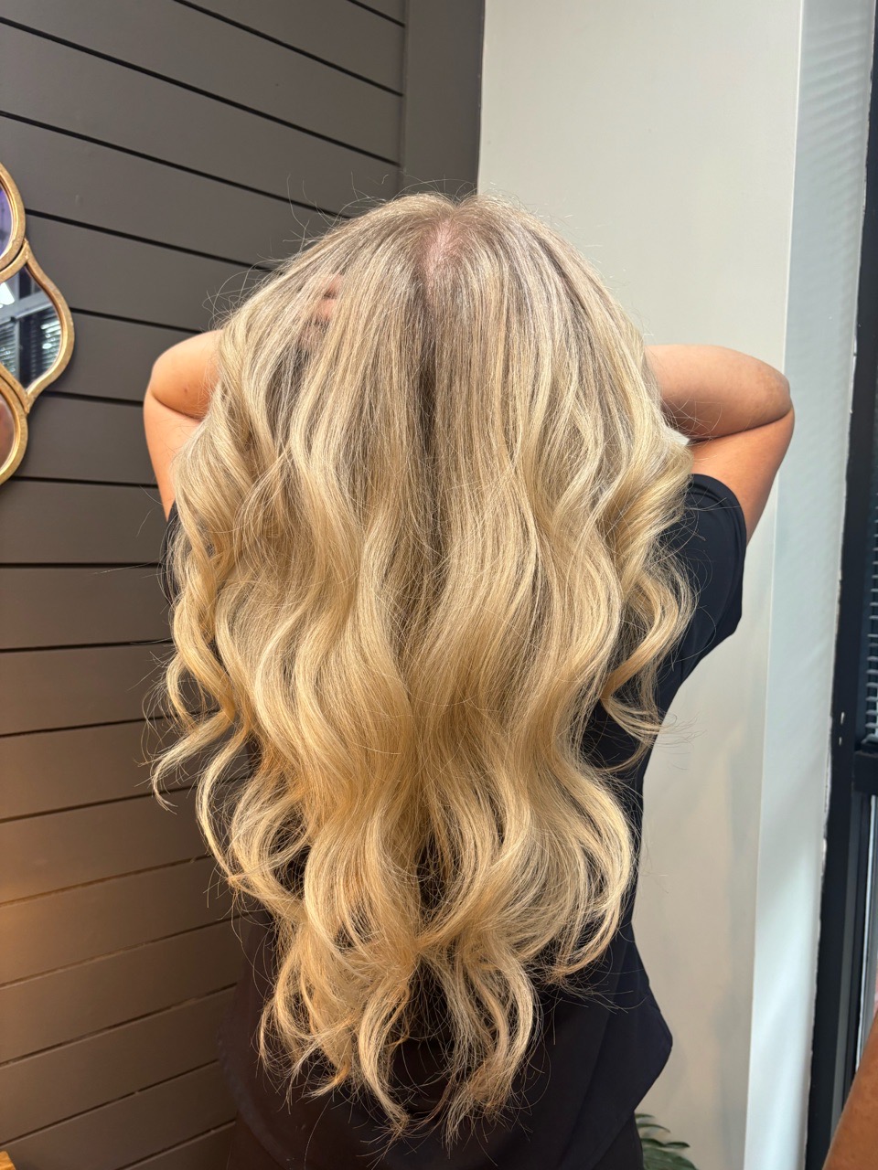Brazillian Blowout w/ Gift