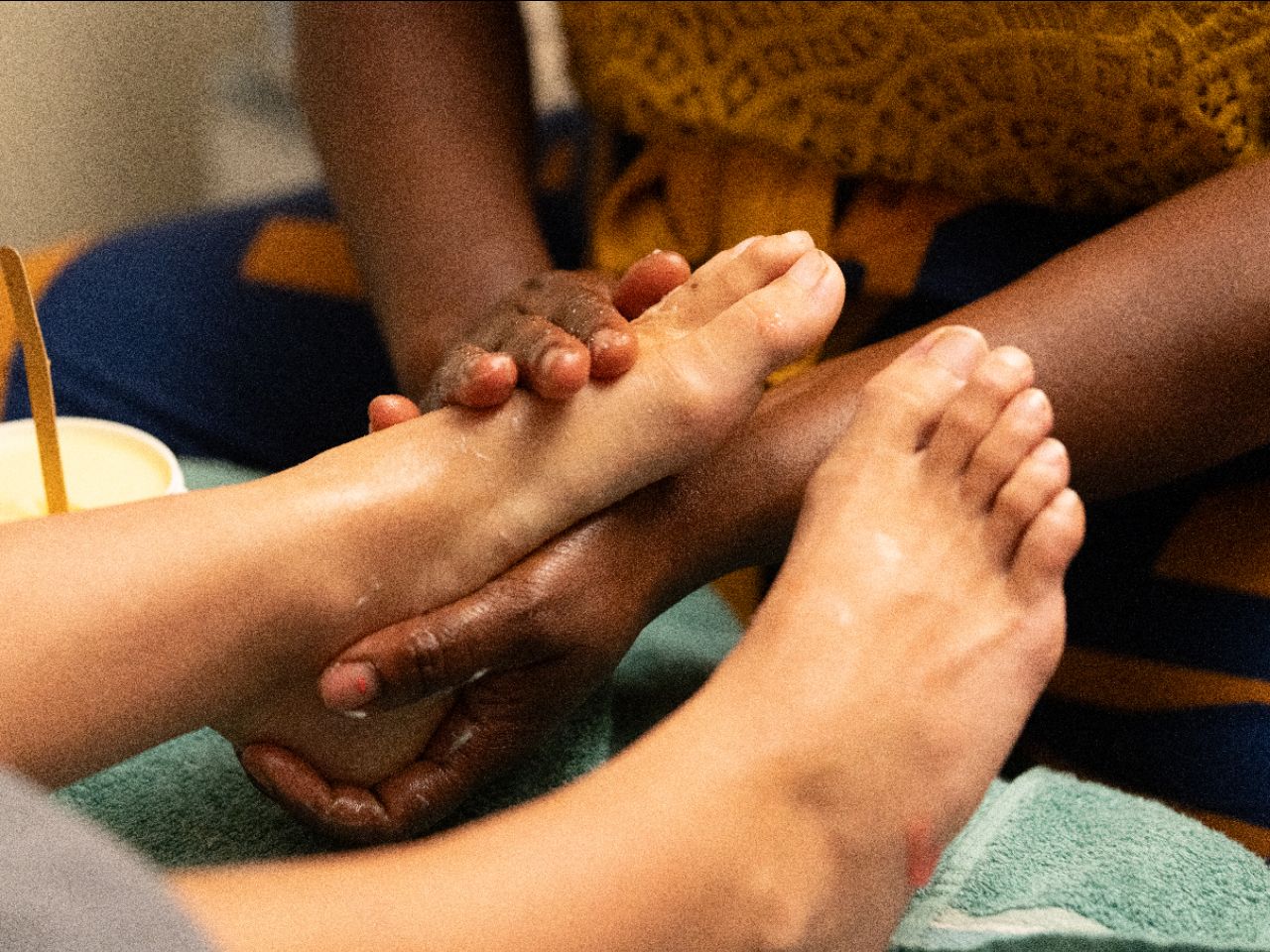 Sugar Foot Scrubs with massage
