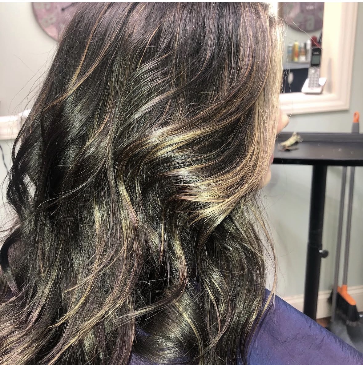 Brazillian Blowout w/ Gift