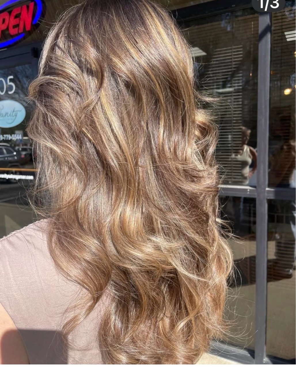 Brazillian Blowout w/ Gift